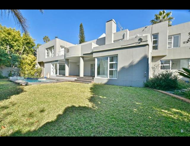 3 BEDROOM HOUSE FOR SALE IN SANDHURST